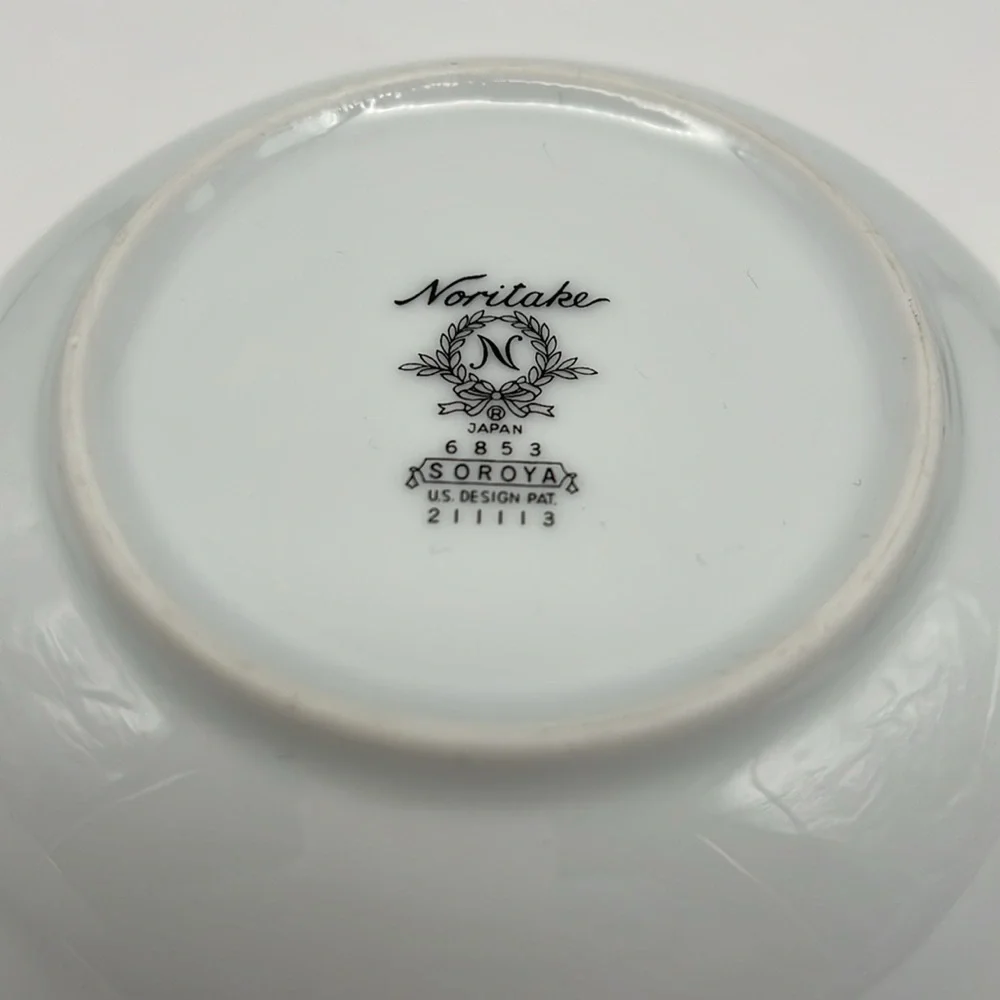 Noritake Soroya 6853 6” Cereal Bowl Light Green Daisy Platinum‎ Banded